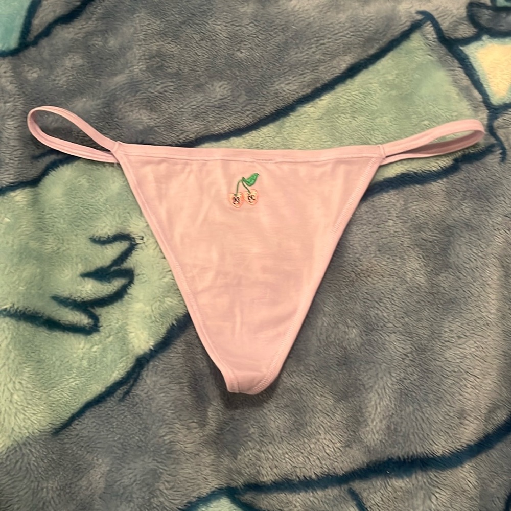 VS PINK V-String L